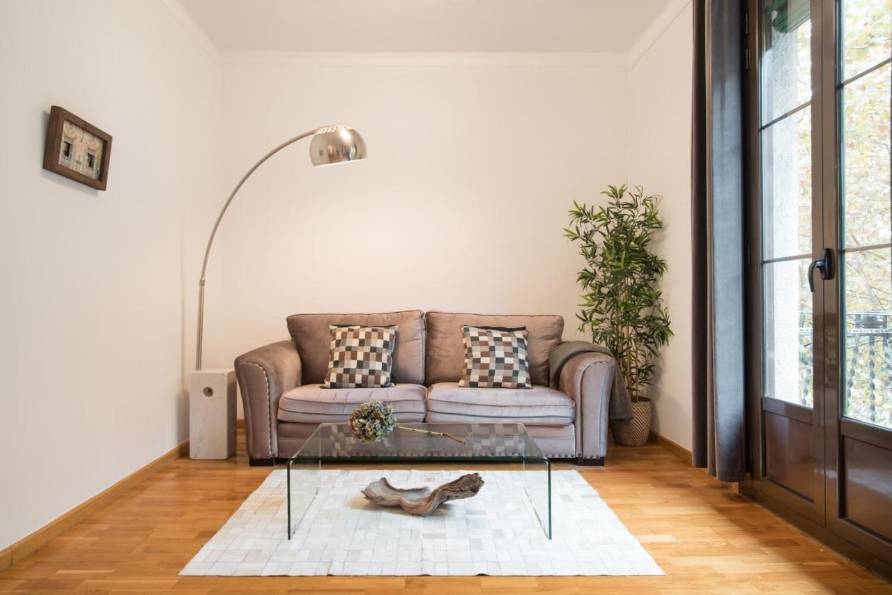 Art Nouveau Apartment Barcelona Luaran gambar